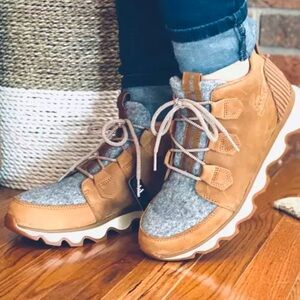 SOREL Kinetic Caribou Snow Boot